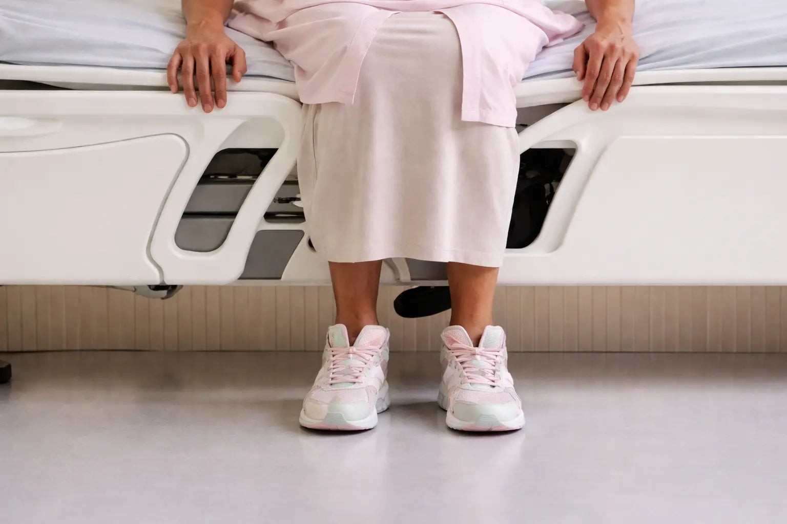 Stryker Go Bed II MedSurg FL28 Hospital Bed (Certified Refurbished)